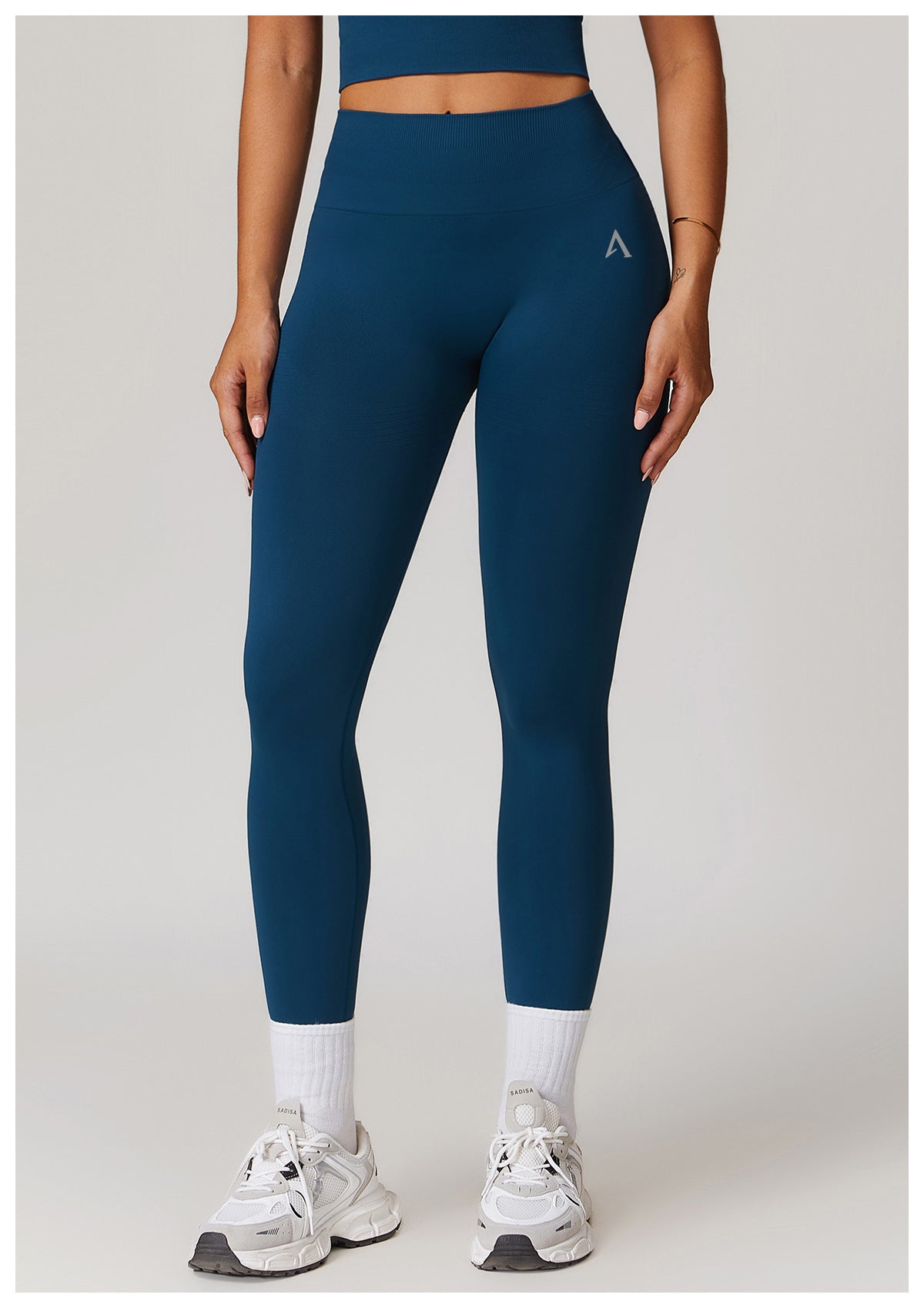 AMEL Women’s SculptFit Long Sleeve Active Set – Midnight Blue